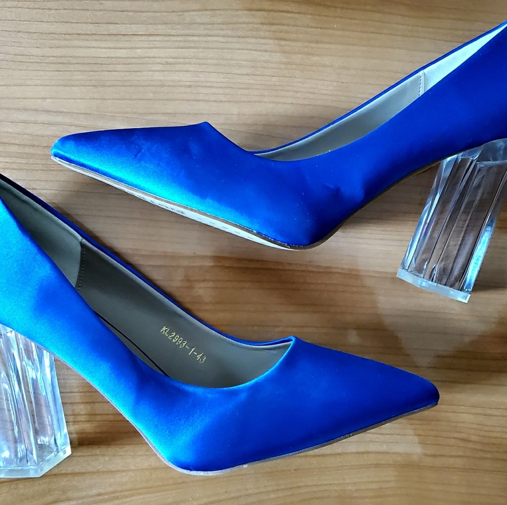 Transparent heel satin shoes